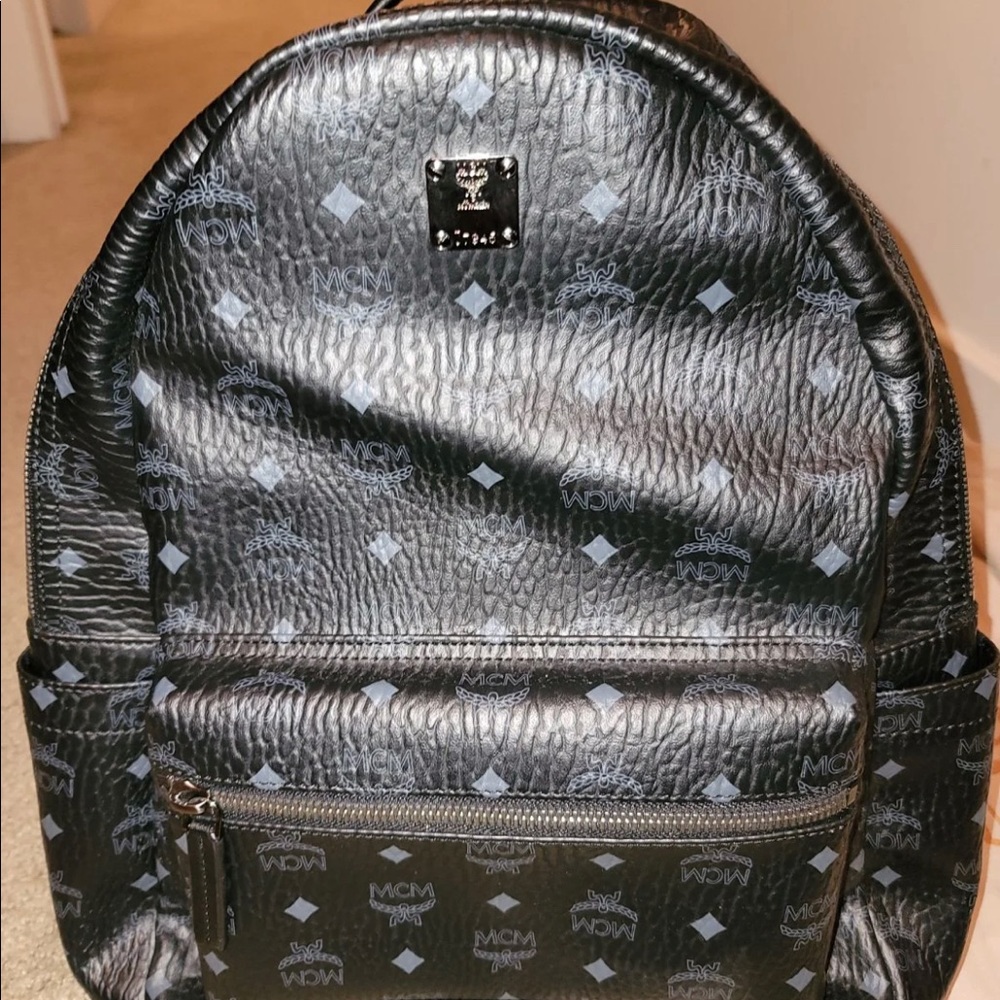 MCM Classic Medium Visetos Backpack